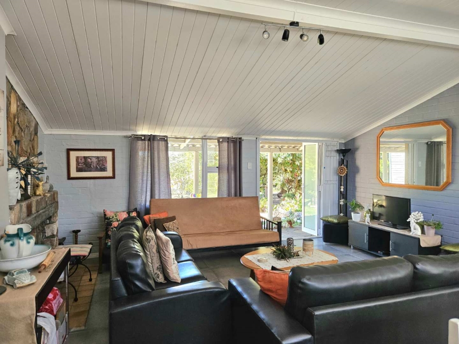 4 Bedroom Property for Sale in Pearly Beach Western Cape